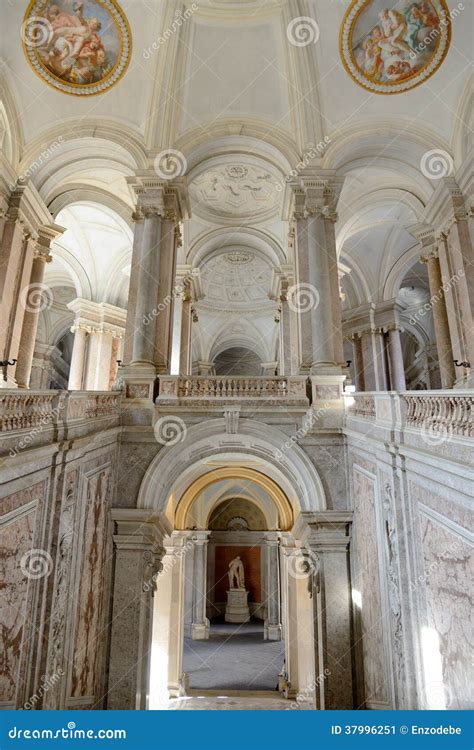 Interior of caserta palace editorial photo. Image of statue - 37996251