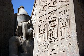 Egyptian hieroglyphs - Wikipedia