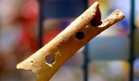 Study dismisses remarkable Neanderthal flute as the work of hyenas | Ancient Origins