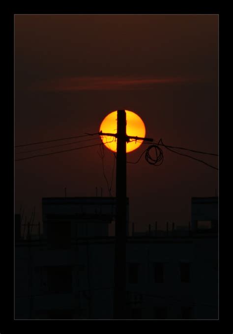Sun Crossed | An electric pole intersecting the view of Sun … | Flickr