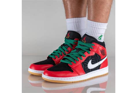 Ho ho ho! Nike Air Jordan 1 Mid “Christmas” is Coming to Town ...