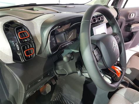 2017 Citroen C3 Aircross interior