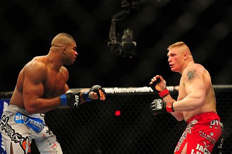 Alistair Overeem def. Brock Lesnar at UFC 141: Best photos | MMA Junkie