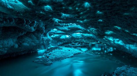 Exploring Vatnajokull Ice Caves in Iceland | Bookmundi