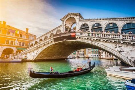 Famous Bridges In The World: 20 Most Captivating Structures