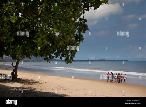 Freetown, Sierra Leone - June 8, 2013: the beaches of the Aberdeen district Stock Photo - Alamy