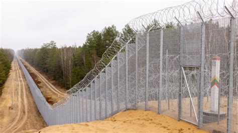 Protecting EU borders: The rise of border walls against third country migrants, KNEWS