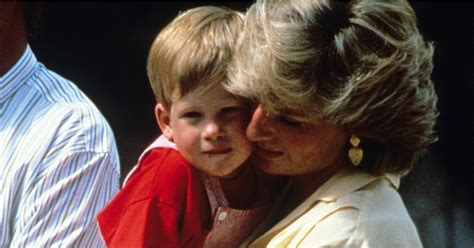 Pictures of Princess Diana Being Affectionate With Sons | POPSUGAR Family