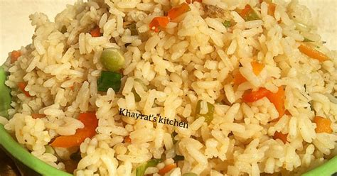 Chinese white fried rice Recipe by Khayrat's Kitchen& Cakes - Cookpad