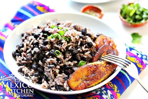 Moros y Cristianos - Black Beans and Rice - Mexico In My Kitchen