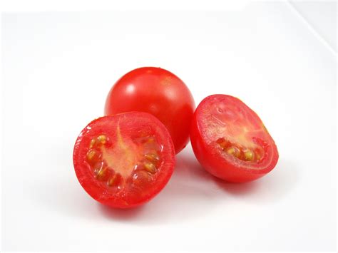 Cherry Tomato cut / sliced 2 kilo - Chefs Pantry