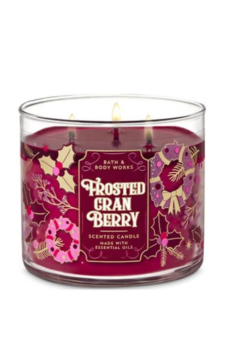 25 Best Christmas Candles for 2019 - Lovely Scented Holiday Candles