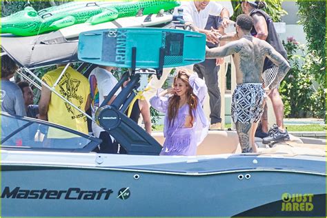 Shakira Enjoys a Boat Day with F1 Driver Lewis Hamilton Amid Tom Cruise ...