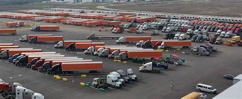 Truck drivers facility locations | Schneider