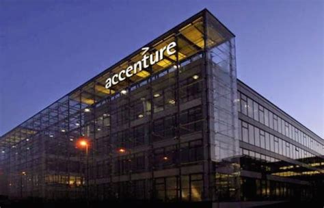 Accenture sees 12% of new fathers take shared parental leave