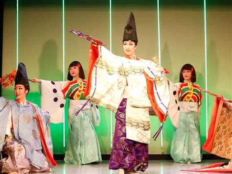 Takarazuka Revue | Japan Cheapo