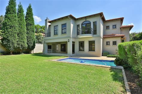 4 Bedroom House For Sale in Bryanston | RE/MAX™ of Southern Africa