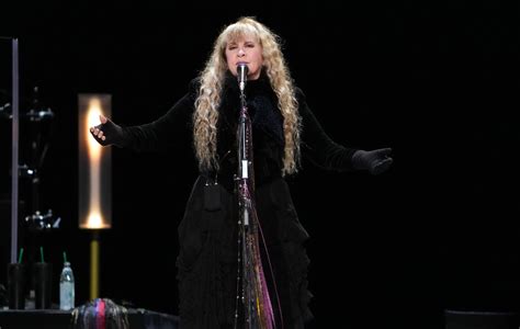 Stevie Nicks announces 2024 North American headlining tour