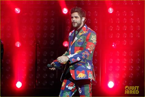 Thomas Rhett's Concert Outfit Is a Big Christmas Explosion!: Photo ...