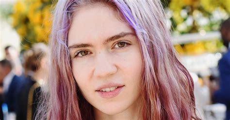 Grimes’s Skin-Care Routine Is Surprisingly Normal