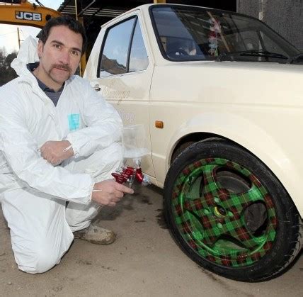 No, it's not a prank! Car bodyshop owner customises wheels with TARTAN paint - National News