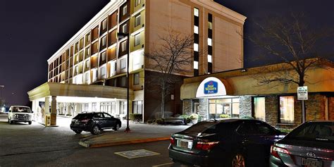 BEST WESTERN PLUS Toronto Airport Hotel | Travelzoo