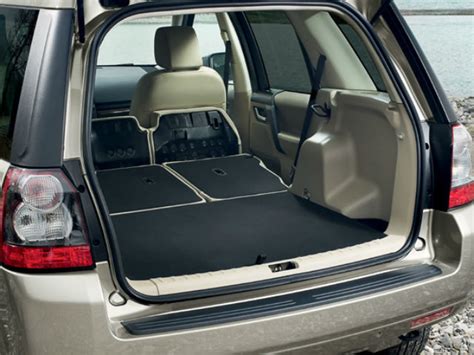 Land Rover Freelander 2 Photos - Interior & Exterior Images of ...