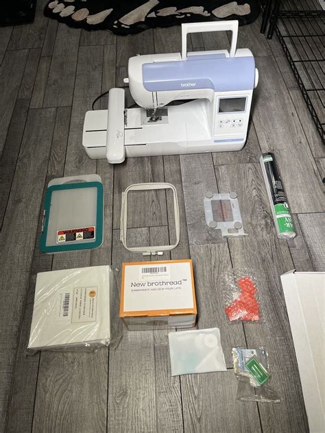 Brother PE800 5x7" Embroidery Machine - White With A lot Of Extras ...