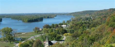 Alton, IL - A Great Fall Escape - Just Short of Crazy