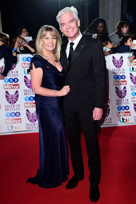 Phillip Schofield’s coming out was hard for family, daughter says | Thurrock Gazette