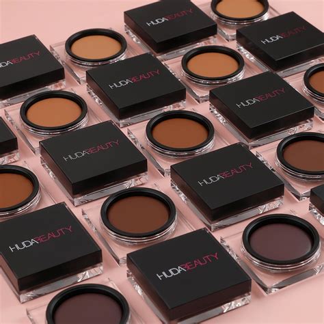 TANTOUR CONTOUR & BRONZER CREAM de Huda Beauty en Sephora México