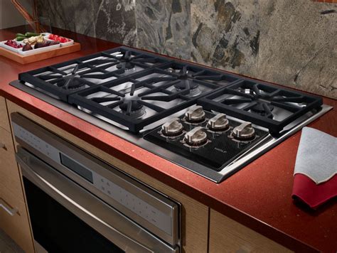 Wolf CT36G 36 Inch Gas Cooktop with 5 Dual-Stacked Sealed Burners, True ...