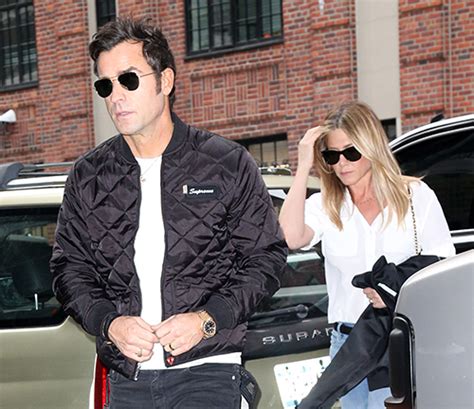 Jennifer Aniston & Justin Theroux Out In New York | Celeb Dirty Laundry