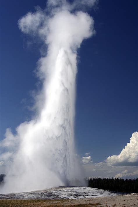 Old Faithful Geyser Photograph by Zuki | Fine Art America