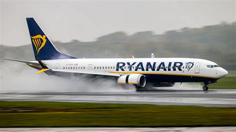Breaking: Ryanair Places Huge Order For Up To 300 Boeing 737 MAX 10s