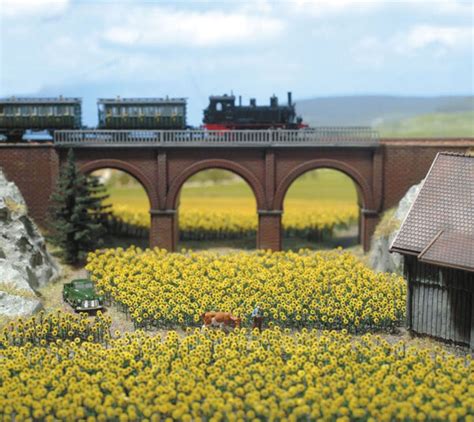 N Scale Scenery Archives - E-trains