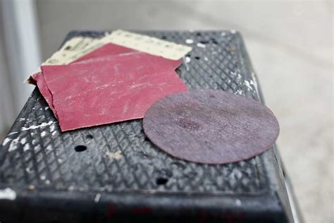 What's the Difference Between Sanding Screen and Sandpaper? - TheDIYPlan