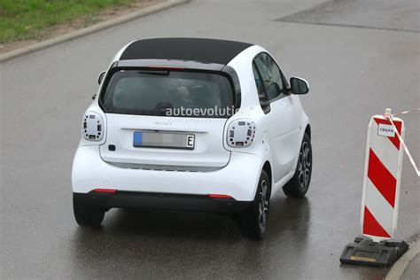 2020 smart EQ fortwo Spied Testing Facelift - autoevolution