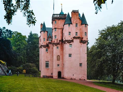 Where Is The Pink Castle In Scotland? Craigievar Castle Guide 2024!