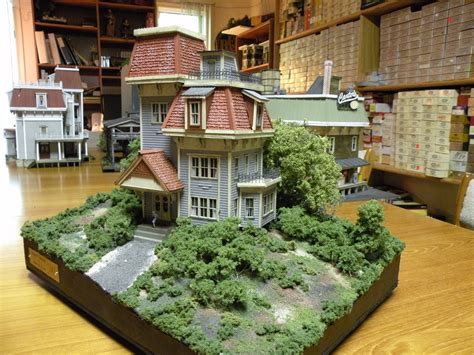 Zane Structures Semi-Victorian House Diorama Item #534 1:87 scale House ...