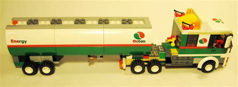 BrickCreator: LEGO Octan Semi Tractor Trailer