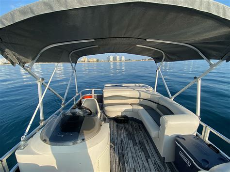 Deck Boats - Rent a Boat Fort Lauderdale