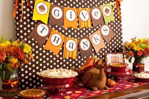 4 DIY Decor Ideas when Hosting Thanksgiving