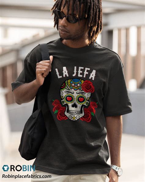 Sugar Skull - La Jefa Women The Boss Dia De Los Muertos Camiseta Shirt ...