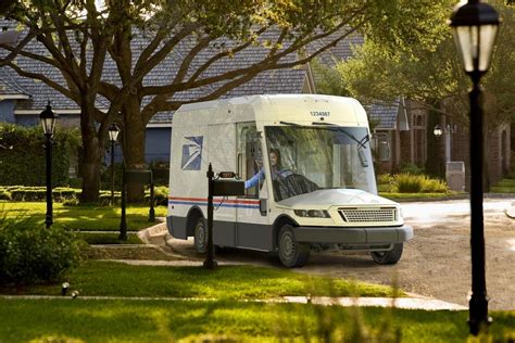 US Postal Service previews next-gen mail truck with electric option