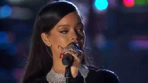 Rihanna, Eminem Perform at Concert for Valor | Military.com