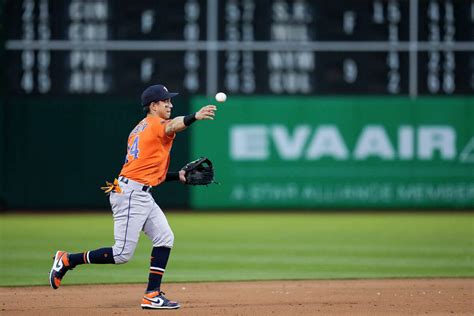 Houston Astros' Mauricio Dubon gets rare start in left field