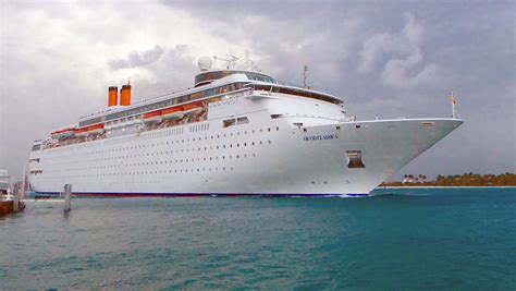 Cruise ship tours: Bahamas Paradise Cruise Line’s Grand Classica