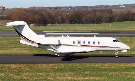 Plane Bombardier Challenger 350 - AVIS AERO