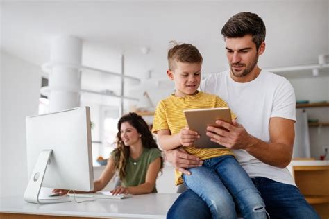 Bite-Sized Insights: 8 In 10 Families Have Up To 10 Smart Devices In ...